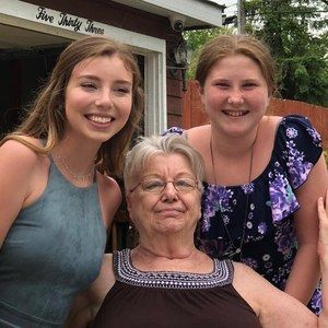 Meet your Posher, Joann